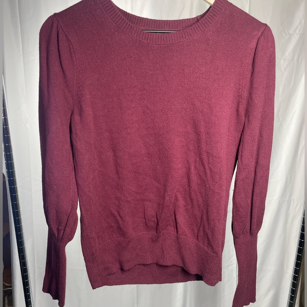 Banana Republic Medium maroon sweater